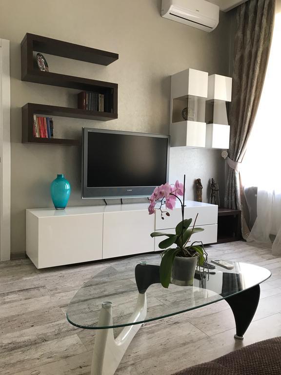 Apartments On Bunina 28 โอเดสซา ภายนอก รูปภาพ
